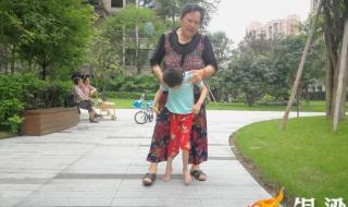 65岁奶奶与17岁孙子 65岁奶奶与17岁孙子